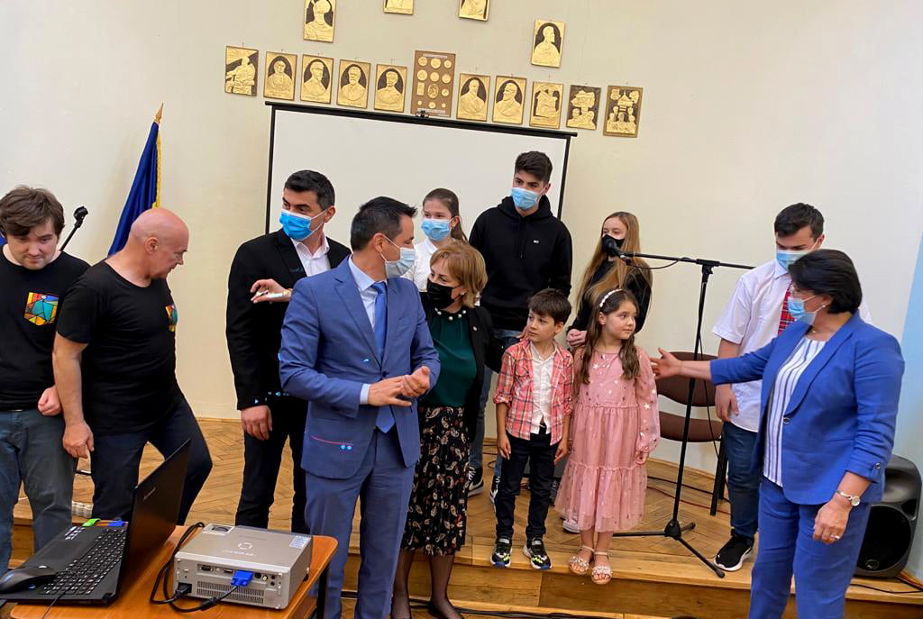 „Se poate”- videoclip pro-vaccinare lansat de ISJ Argeș la Colegiul Național I.C. Brătianu 2 WhatsApp Image 2021 06 11 at 13.48.52