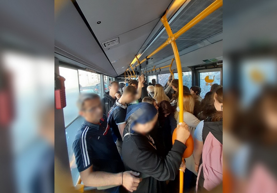 Teroare în autobuz! O tânără de 28 de ani a fost arestată în urma unui comportament violent manifestat într-un mijloc de transport în comun