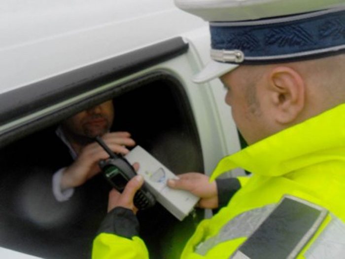 BREAKING! Codul rutier 2026: ETILOTESTUL arată până la 0,10 mg/l ALCOOL? Poți cere a DOUA testare. REZULTATUL mai MIC este cel care CONTEAZĂ