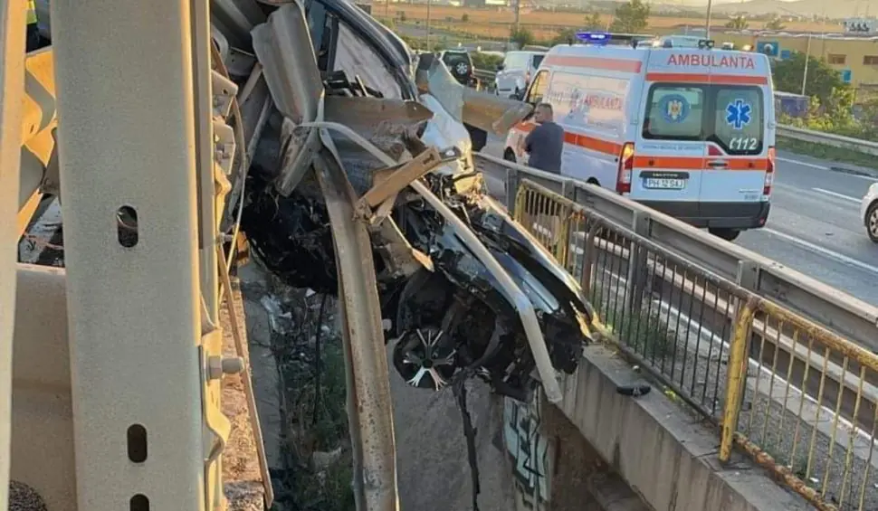 ACUM! ACCIDENT GRAV în ARGEȘ! S-a ÎNFIPT cu mașina în PARAPET!