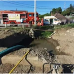 CUMPLIT! Un BĂRBAT se ZBATE între VIAȚĂ și MOARTE! A fost scos inconștient dintr-un CANAL!