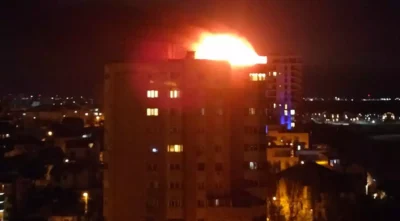 incendiu bloc noapte