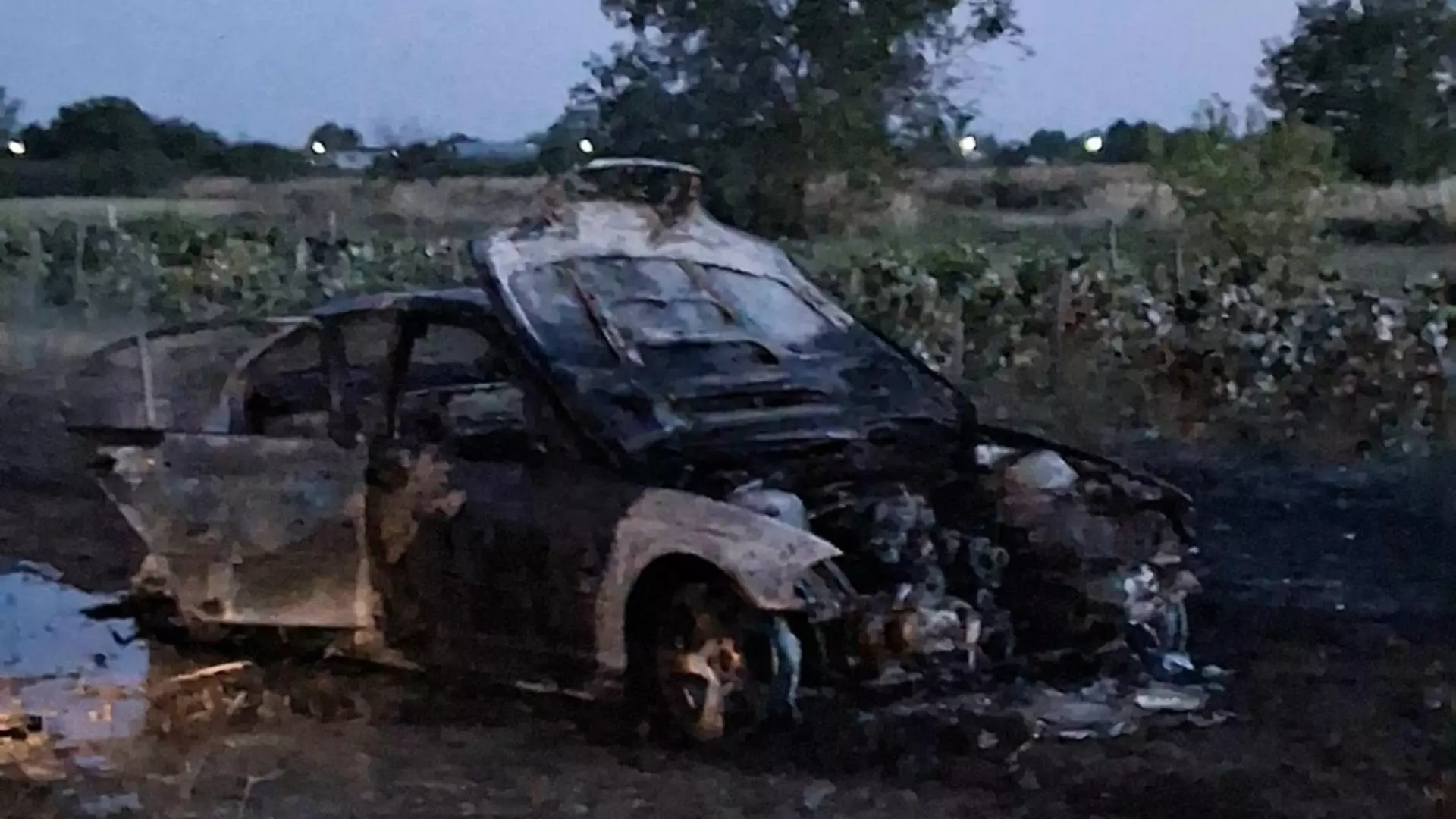 masina arsa incendiu