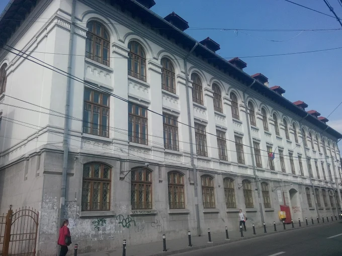Start în forță la Colegiul Național „Zinca Golescu” Pitești: Tot ce trebuie să știe elevii și părinții pentru prima zi de școală!