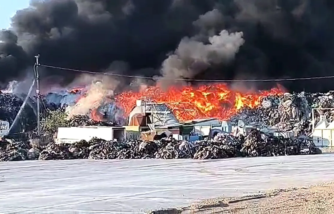 incendiu depozit gunoi