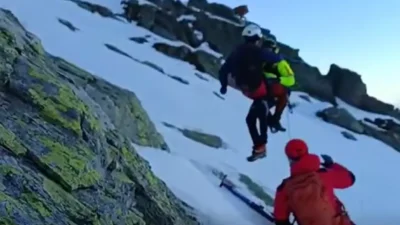 turisti muntii fagaras LnEvx