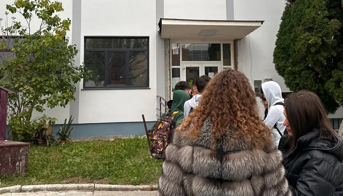 liceu ctin brancusi pitesti e1763632126695