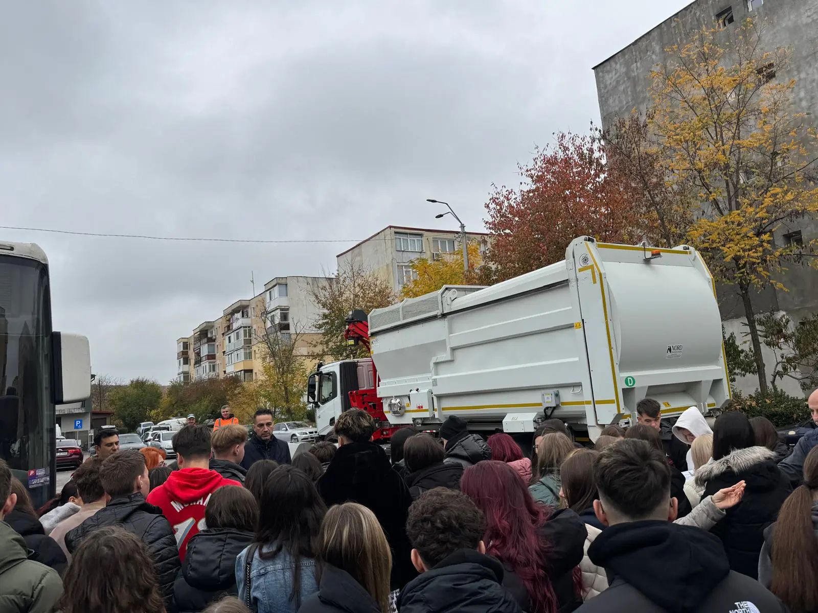 lucretiu tudor trivale