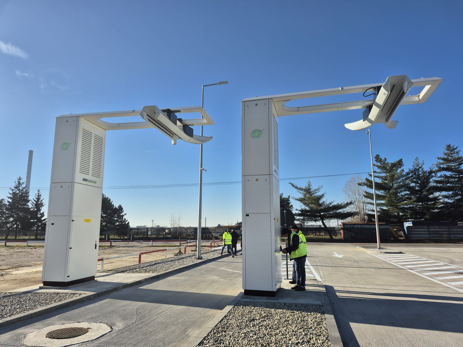 b2c1ef42 eb92 4d94 9664 7c46b92e8735