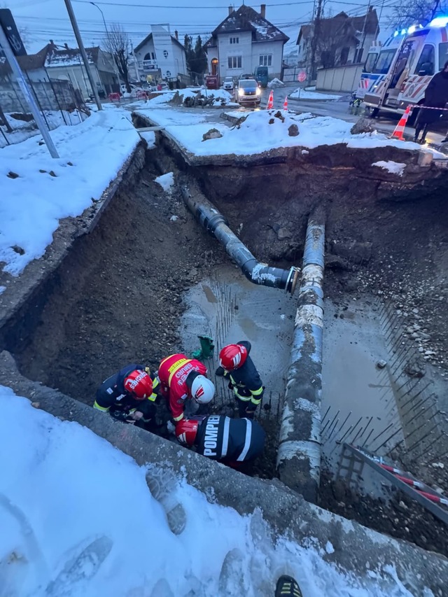 femeie groapa canalizare ab