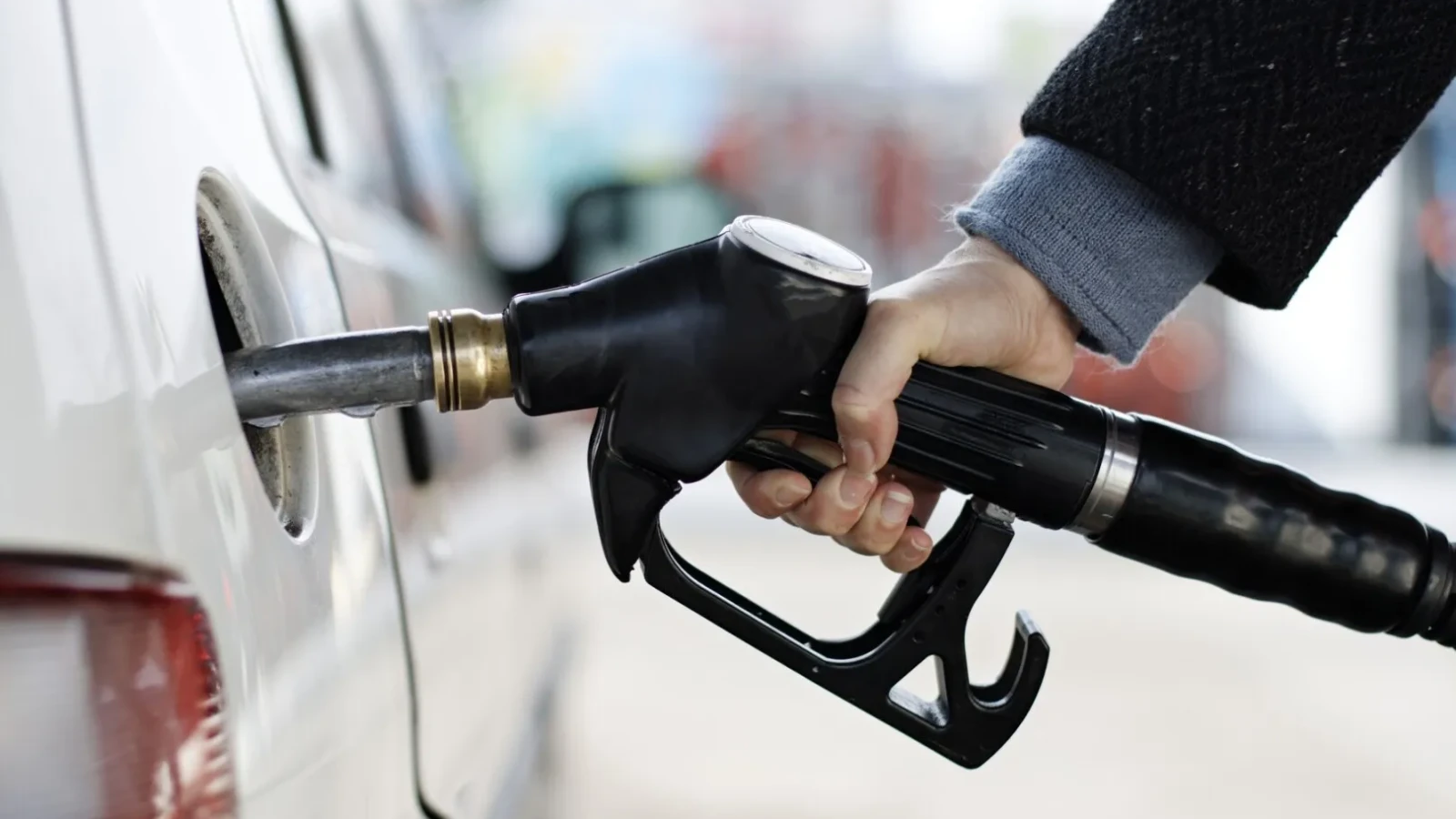 benzinarie pompa l7ZUD.webp