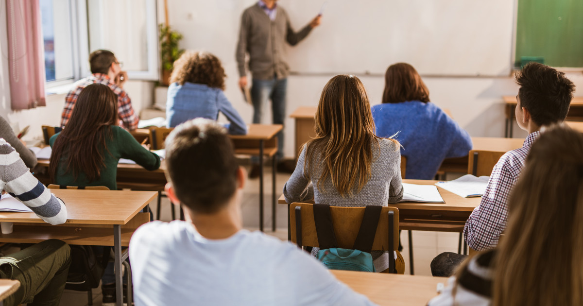 Veste uriașă pentru mii de elevi și părinți! Ce se întâmplă în școli de luni. Anunțul oficial făcut chiar acum de Minister