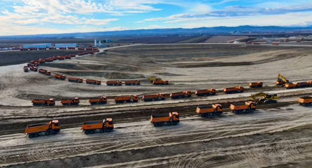 Lovitură totală! Cel mai scump tronson de Autostradă, blocat în instanță după o bătaie pe miliarde de euro! S-au depus 12 oferte!