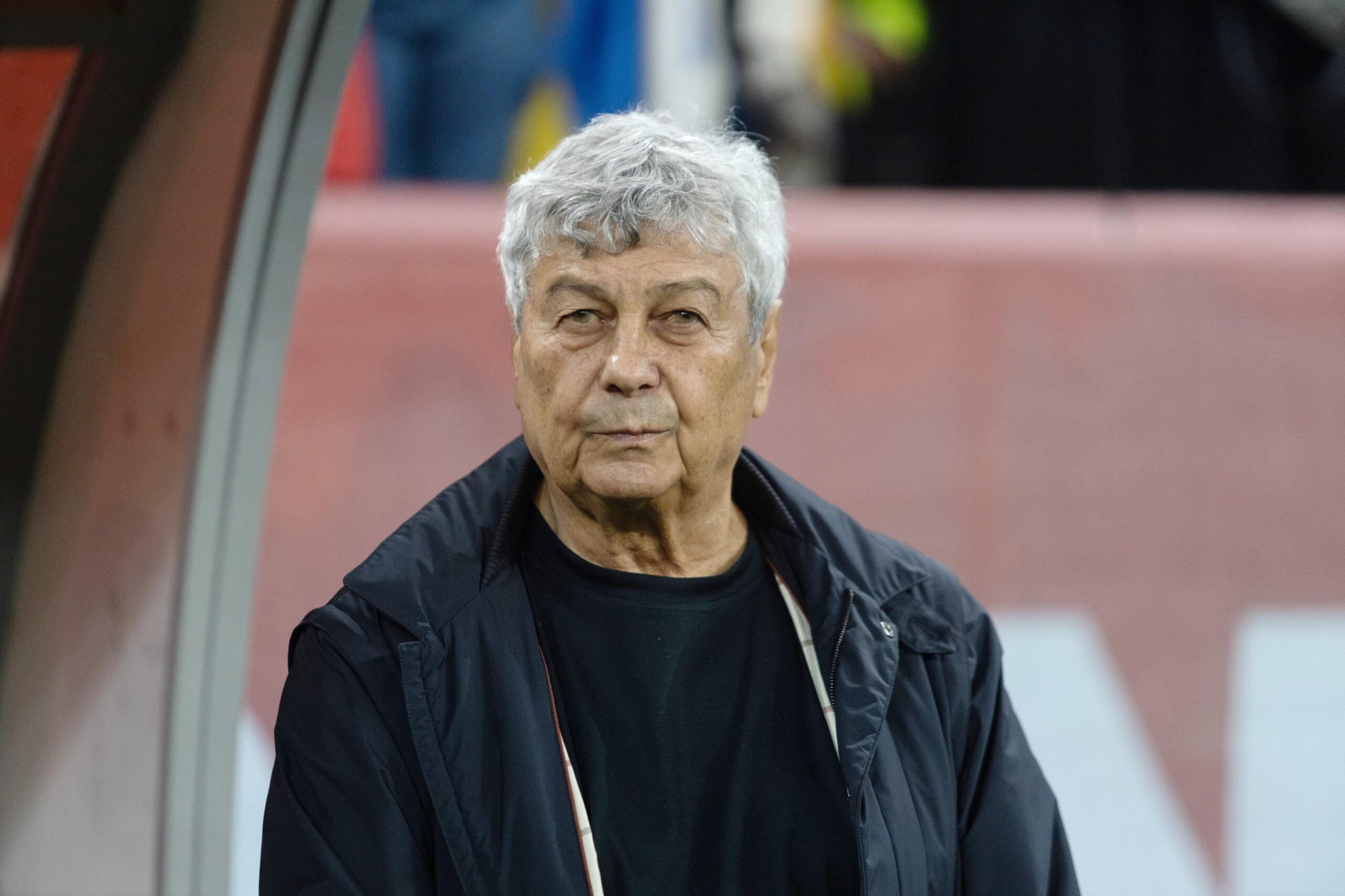 mircea lucescu va conduce romania la meciurile decisive din play off ul de calificare pentru campion