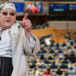 BREAKING! DEMISIE de răsunet în Parlament! Diana Șoșoacă a mai pierdut un deputat!