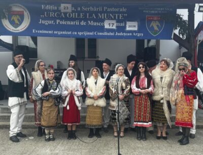 Tradiția merge mai departe la Poienarii de Muscel. Primarul Ion Banzea, gazda unei noi ediții de succes a Serbării Pastorale „Urcă Oile la Munte” 1 1