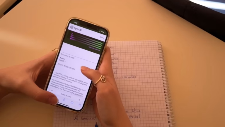 Avertisment dur pentru toți elevii care folosesc ChatGPT! Ce riști să pățești dacă îți mai faci temele cu inteligența artificială