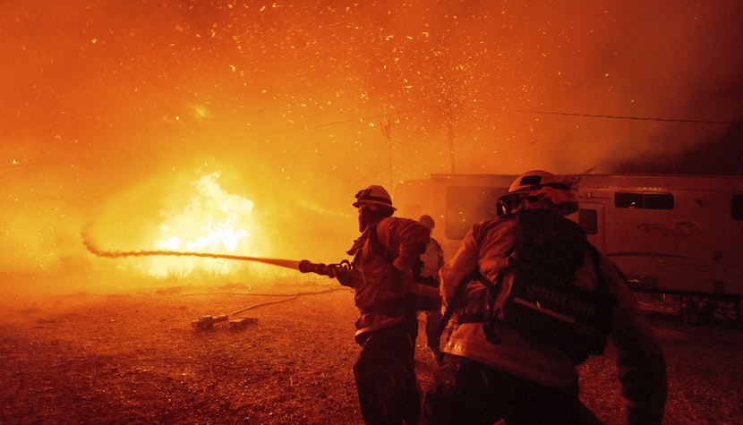 Iadul s-a dezlănțuit !!!Totul a fost făcut scrum în câteva minute!Incendiu de amploare izbucnit recent!