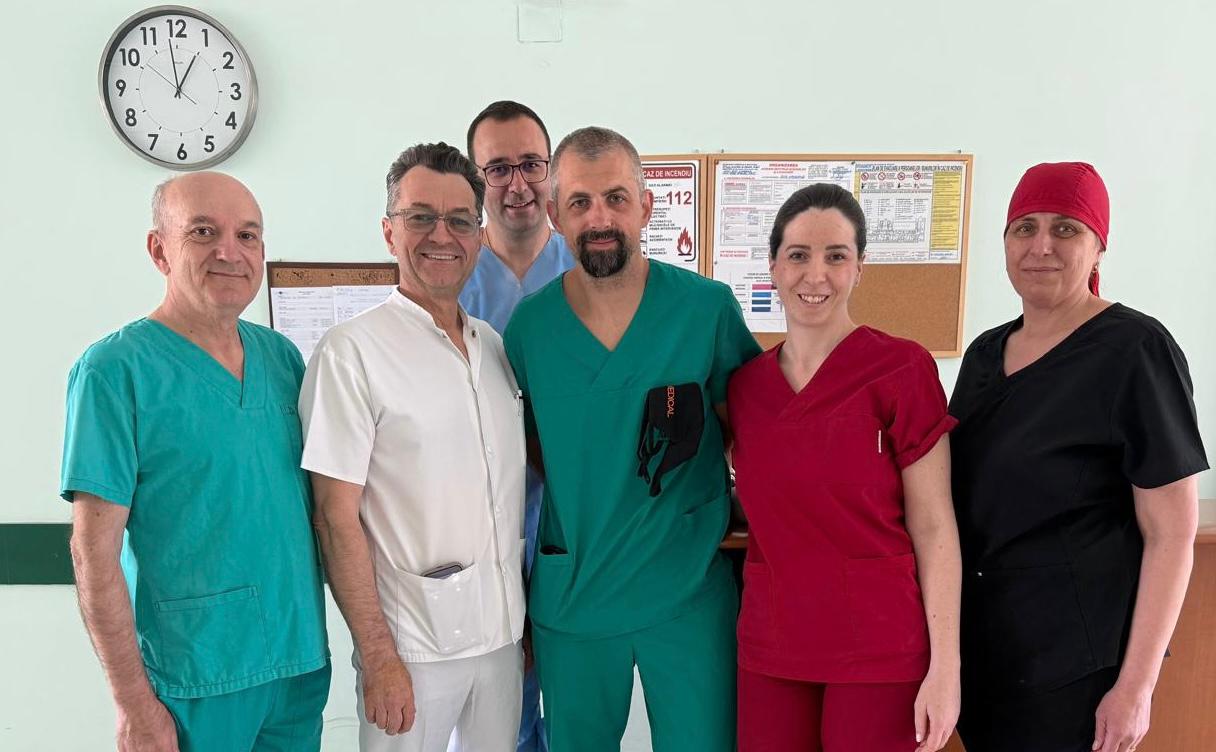 Premieră medicală la SJU Pitești : prima intervenție de protezare totală inversată de umăr realizată de medicul Gabriel Copceag! VIDEO!