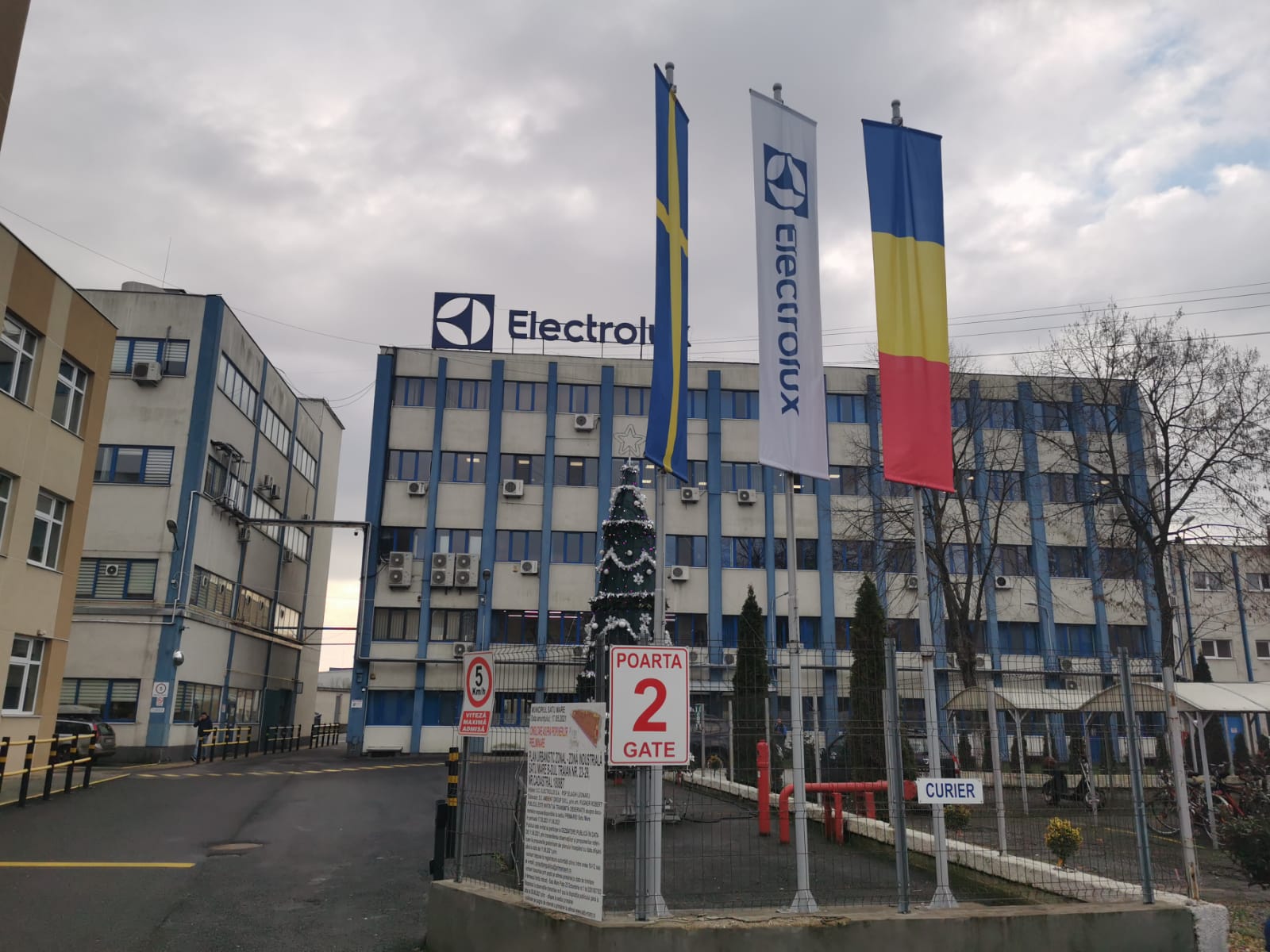 Cutremur la gigantul Electrolux!!! Mii de oameni lăsați pe drumuri și fabrici închise peste noapte!
