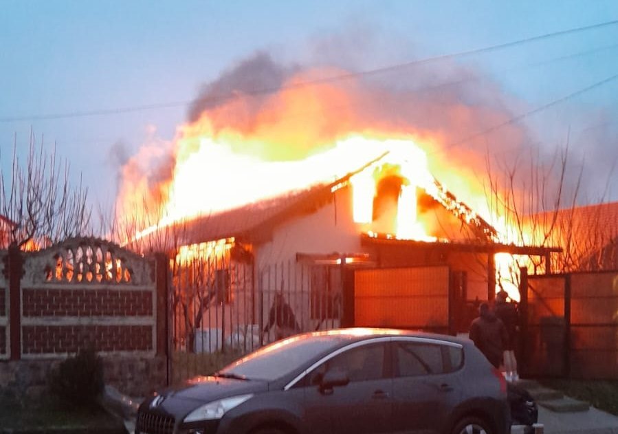 Răzbunare șocanta! A dat foc casei în care stătea cu chirie!!!