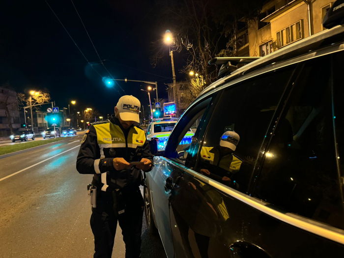 Curse periculoase pe drumurile din Argeș! șofer de 27 de ani, prins după ce a fugit de poliție