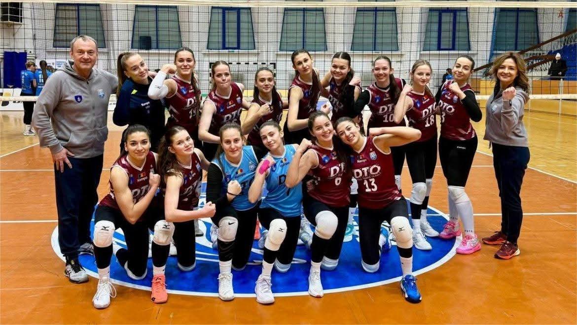 Ascensiune spectaculoasă a tinerelor voleibaliste din Câmpulung la Turneul Final U17