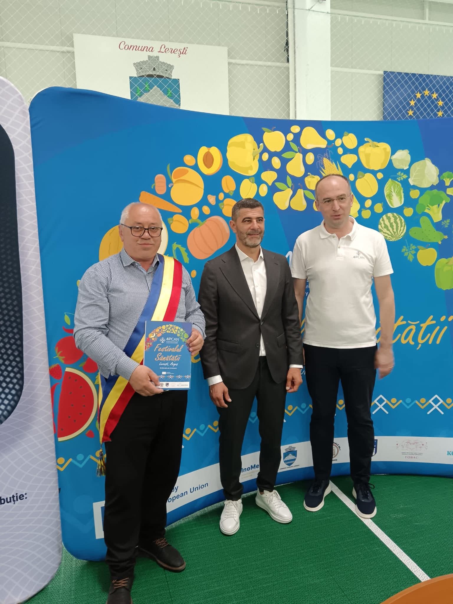 Marii campioni ai Argeșului s-au unit la Lerești pentru un proiect care va schimba viitorul copiilor. Dănuț Coman, președintele FC Argeș a fost unul dintre invitați
