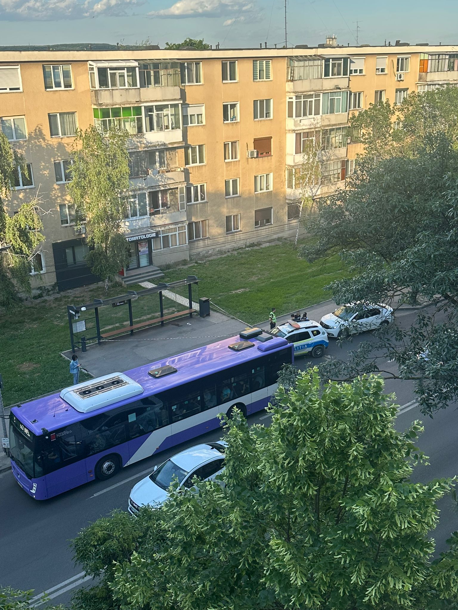 Pitesti!S-a aflat cine este bărbatul bătut cu sălbăticie în stația Publitrans din Nord! Se zbate intre viata si moarte!