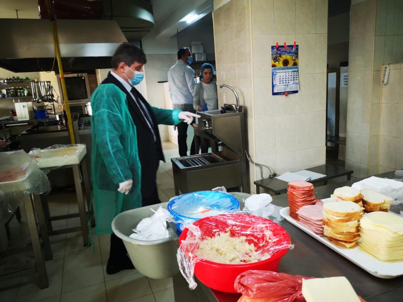 Amenzi si activitate suspendata! Cantina unei Gradinite inchisa temporar!Alimente „expirate de anul trecut”!!”