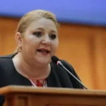 GEST EXPLOZIV! Diana Șoșoacă, surprinsă la Ambasada Rusiei alături de un personaj neașteptat: Imaginile care au încins internetul și mesajul care va provoca un scandal imens!