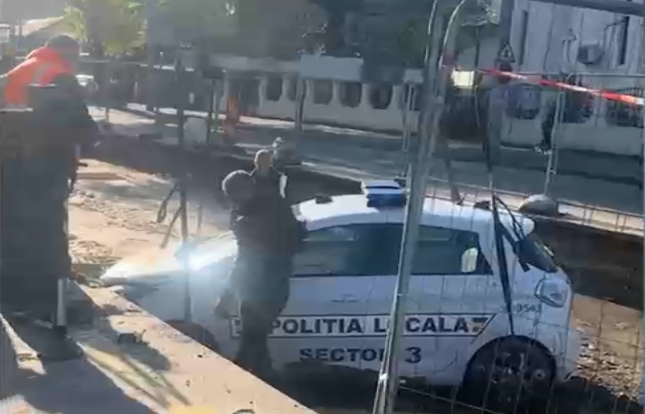 Dramă pe Bulevardul Basarabia! Un polițist a plonjat cu mașina în șant. Ce i s-a întâmplat, de fapt, la volan