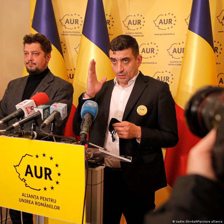 Adrian Veștea „trădează” AUR? Întâlnire misterioasă cu George Simion ridică semne de întrebare!Discuții tensionate și mister total după întrevedere