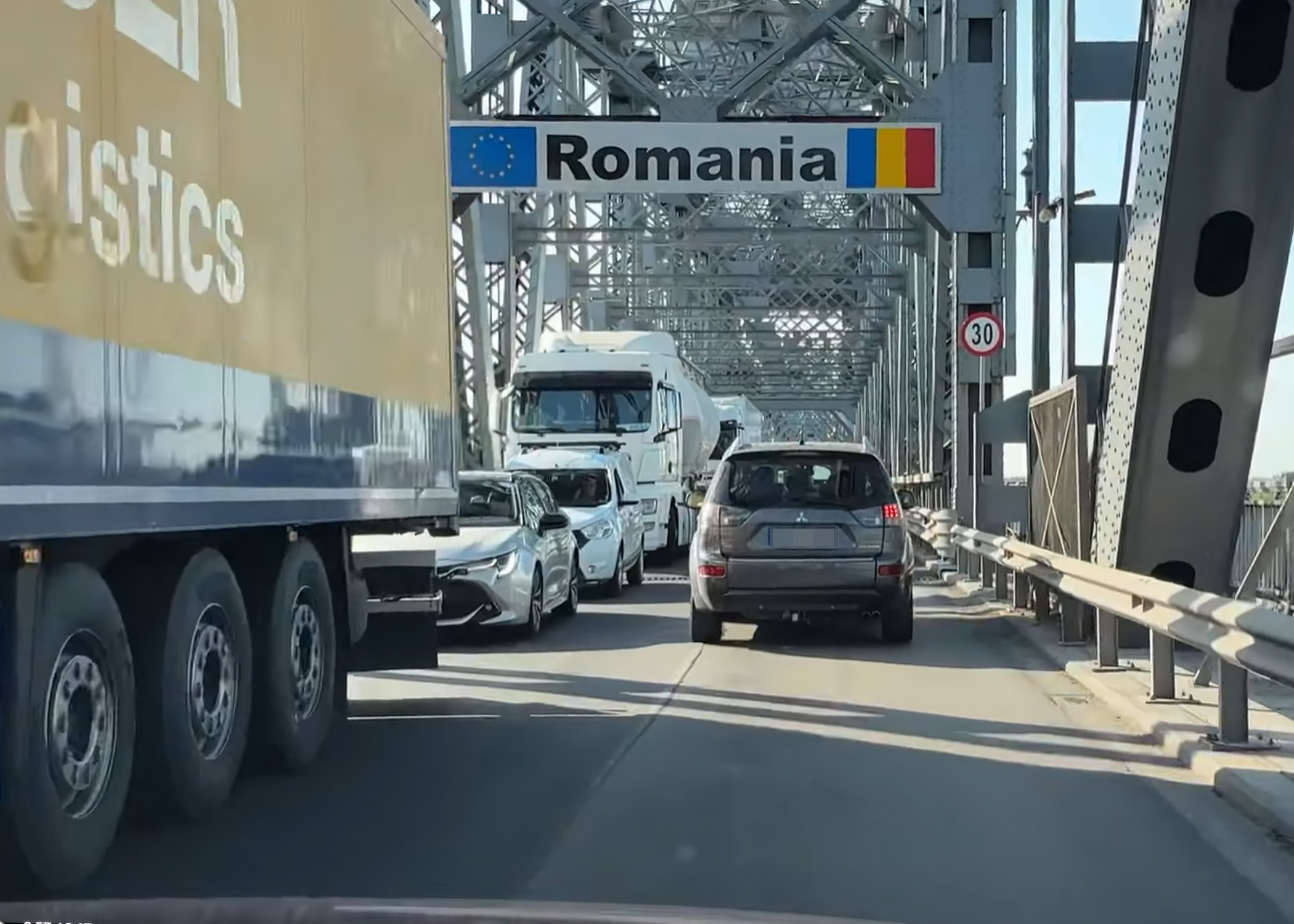 Veste uriașă pentru toți șoferii! Când vor scăpa de cozi la Podul Giurgiu – Ruse! Se introduce plata online!