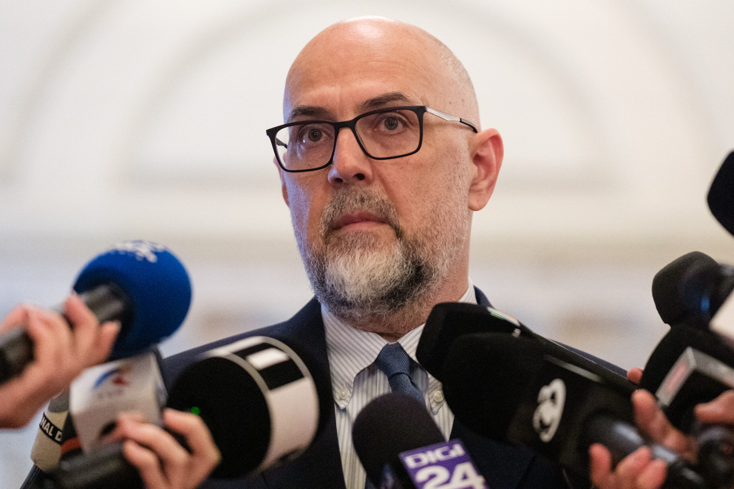 Kelemen Hunor: „Felicitări George Simion!” Președintele UDMR și parlamentarii maghiari au părăsit sala!