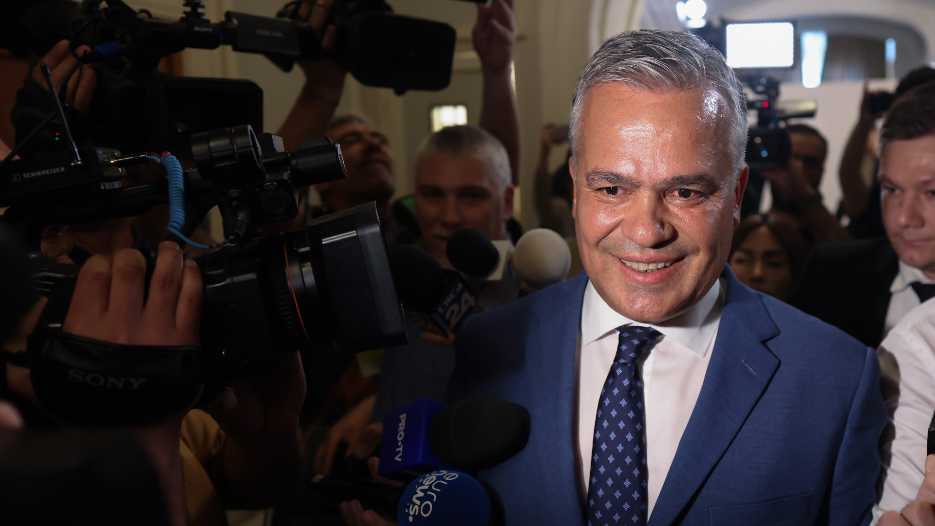 ULTIMĂ ORĂ! Mutare surpriză la Vila Lac: Adrian Veștea face OFERTĂ parlamentarilor EXCLUȘI din PNL!