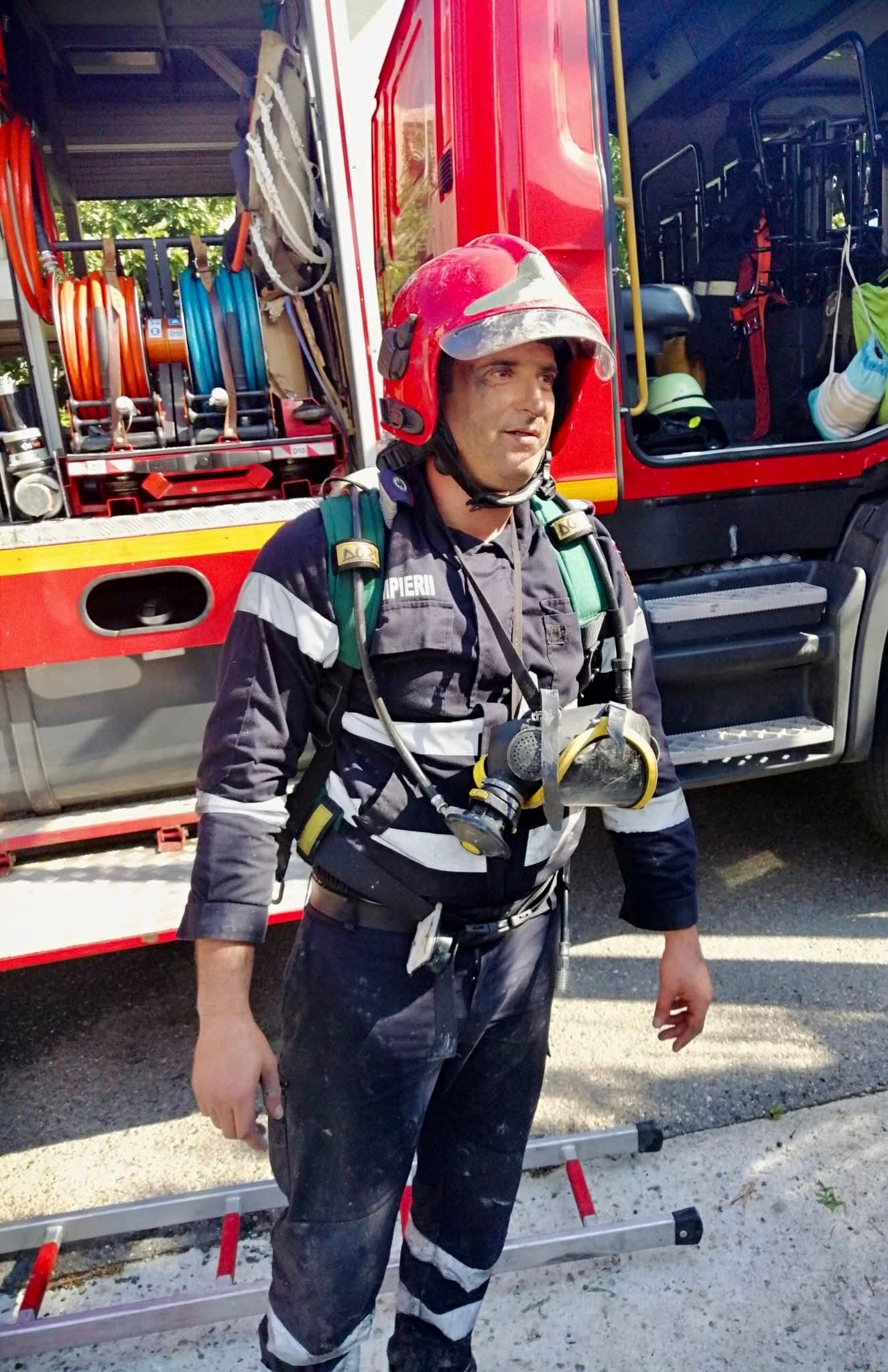 EROU în TIMPUL liber! CE a FĂCUT un POMPIERI din ARGEȘ când a VĂZUT un ACCIDENT în BASCOV i-a LĂSAT pe toți MASCĂ!