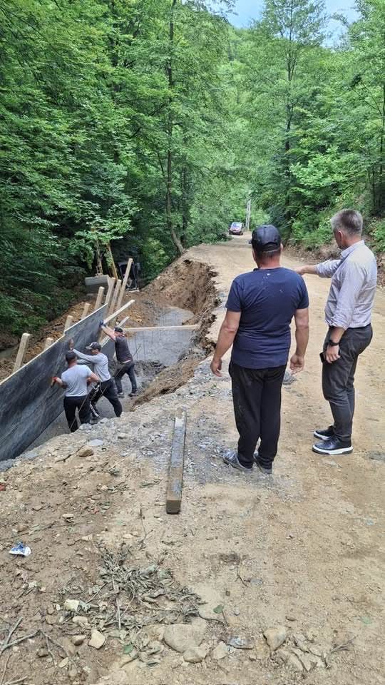 MODERNIZARE cu PROVOCĂRI la BUGHEA de JOS – DRUMUL spre MĂNĂSTIREA Ciocanu intră într-o ETAPĂ de CONSOLIDARE complexă