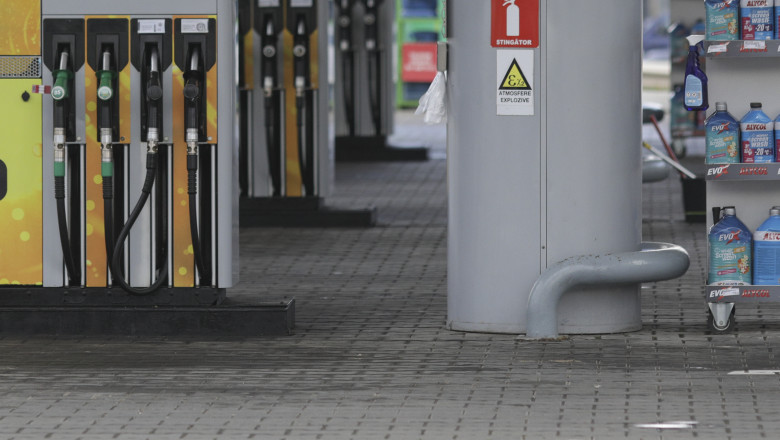 Veste uriașă pentru toți șoferii! Prețurile la carburanți s-au prăbușit: Iată cât a ajuns să coste un litru de benzină și motorină astăzi!