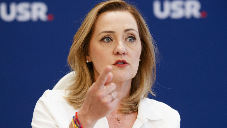 Este marioneta sistemului!” Elena Lasconi, reacție explozivă după declarațiile lui Nicușor Dan!!!