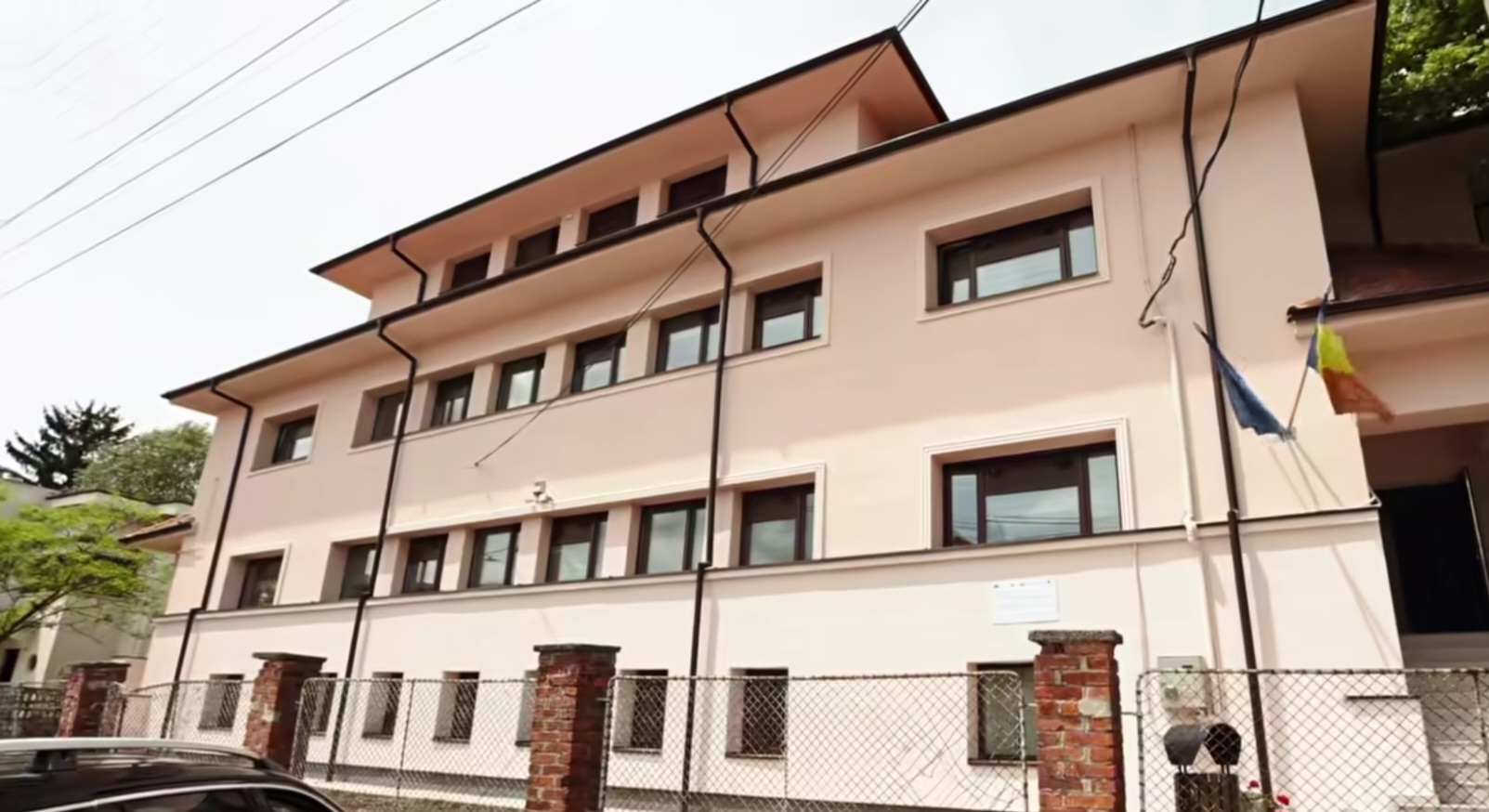 PAVILIONUL Administrativ al SPITALULUI Municipal CÂMPULUNG intră în era EFICIENȚEI energetice. INVESTIȚIE de trei MILIOANE de lei FINALIZATĂ
