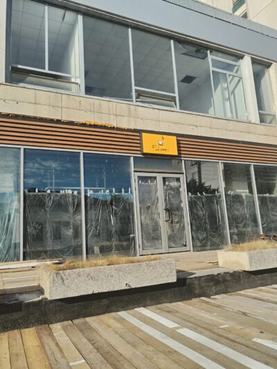 Filicori deschide o nouă cafenea printre bălăriile de la Muntenia! In sfărșit se luminează partial zona!
