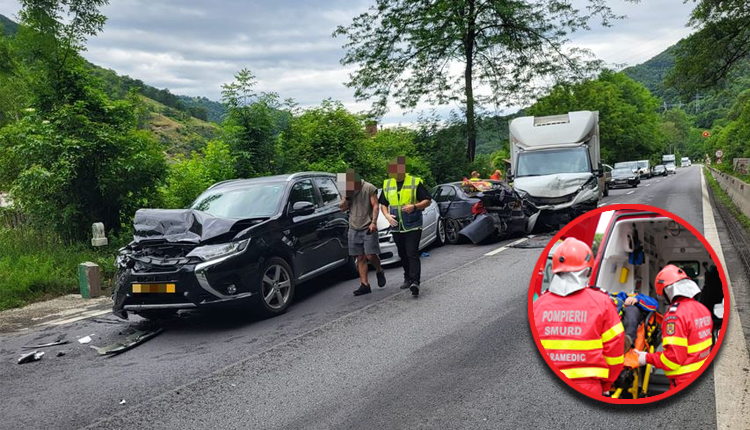 ACUM! ACCIDENT GRAV pe VALEA OLTULUI! CARAMBol cu cinci mașini!