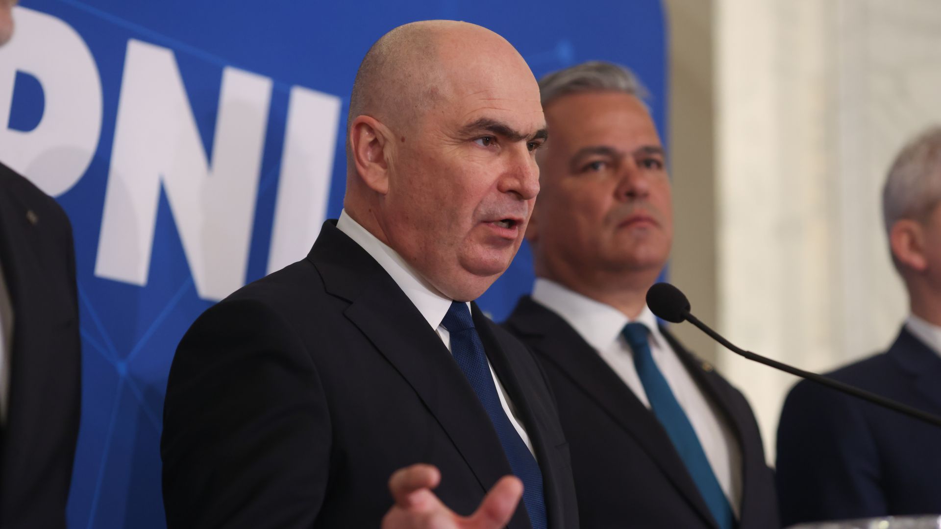 CUTREMUR TOTAL ÎN PNL! Lovitură GREA împotriva lui Ilie Bolojan: Adrian Veștea pregătește marea provocare! CANDIDATURĂ ȘOC!
