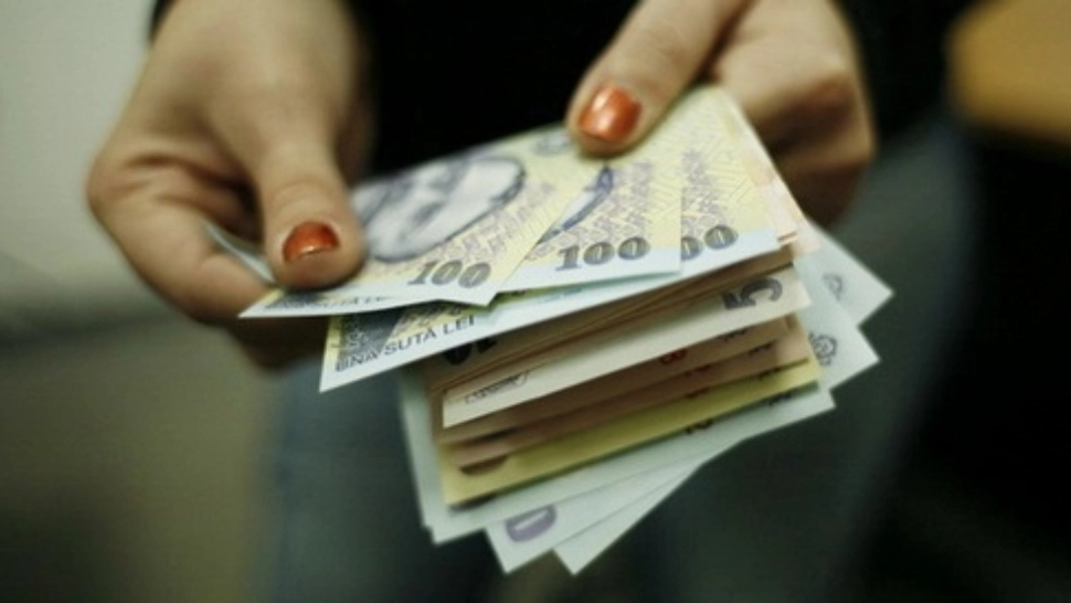 Salariul minim va crește de la 1 iulie 2026 ! Cu câți bani va rămâne un angajat în buzunar?