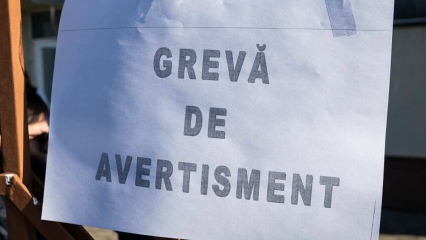 Greva japoneză în Parlament, chiar în ziua învestirii Guvernului. Funcționarii publici protestează față de salarii și noua lege a salarizării
