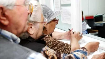 Anunț de ultimă oră pentru milioane de pensionari! Eugen Tomac a dezvăluit data exactă a majorării pensiilor: Condiția care schimbă totul!