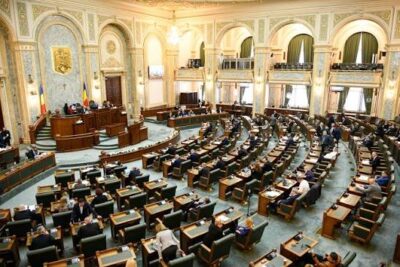 SURPRIZĂ în SENAT! Doi PARLAMENTARI au trecut la PNL chiar în timpul NEGOCIERILOR pentru noul GUVERN!