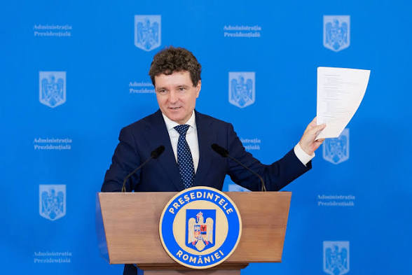 Nicușor Dan DECLARAȚIE de avere: fără LOCUINȚĂ proprie, dar cu un sprijin FINANCIAR masiv din partea ELECTORATULUI