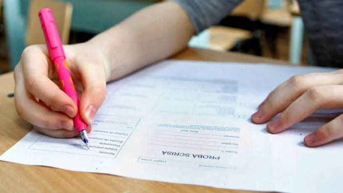 Dezastru la Matematică! Subiectele care i-au făcut pe elevi să iasă plângând din examen și scandalul uriaș care a alertat Poliția!